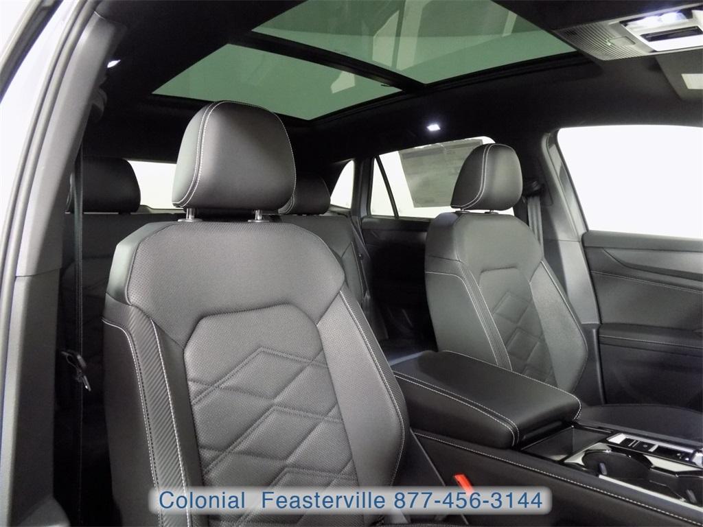 new 2025 Volkswagen Atlas Cross Sport car, priced at $46,241