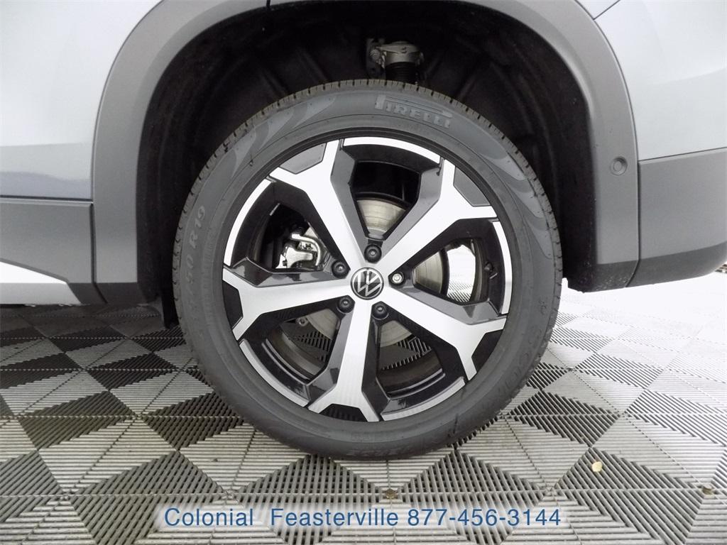 new 2025 Volkswagen Tiguan car, priced at $36,826