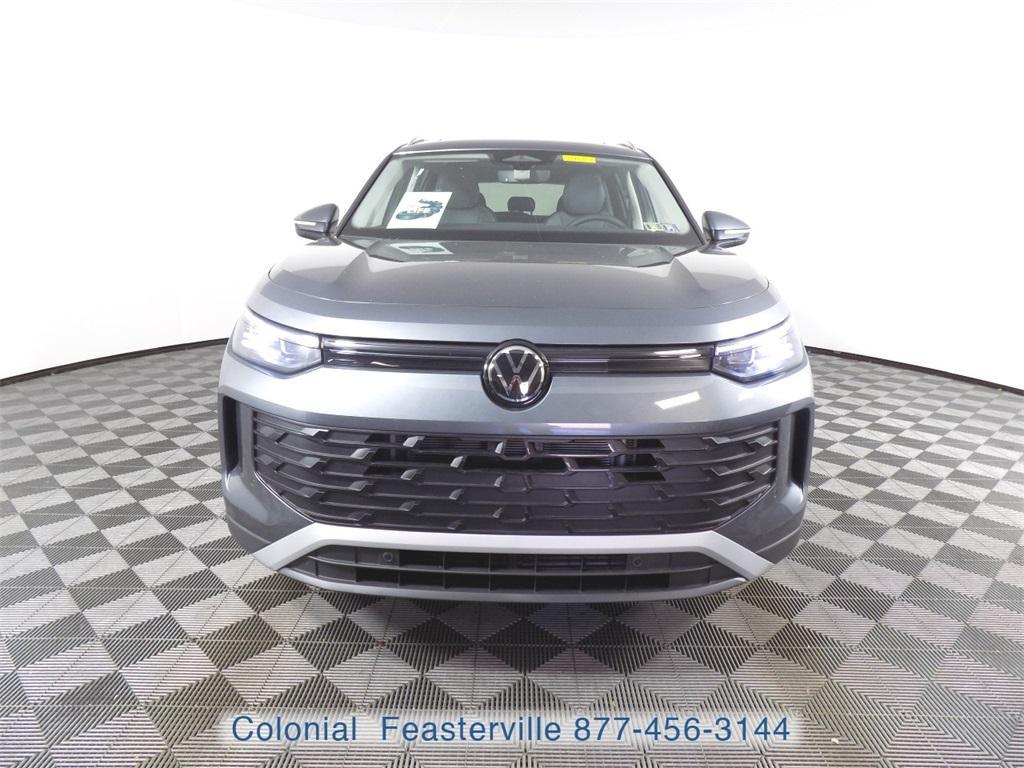 new 2025 Volkswagen Tiguan car, priced at $35,904