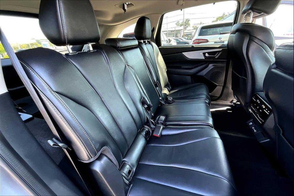 used 2023 Acura MDX car, priced at $38,999