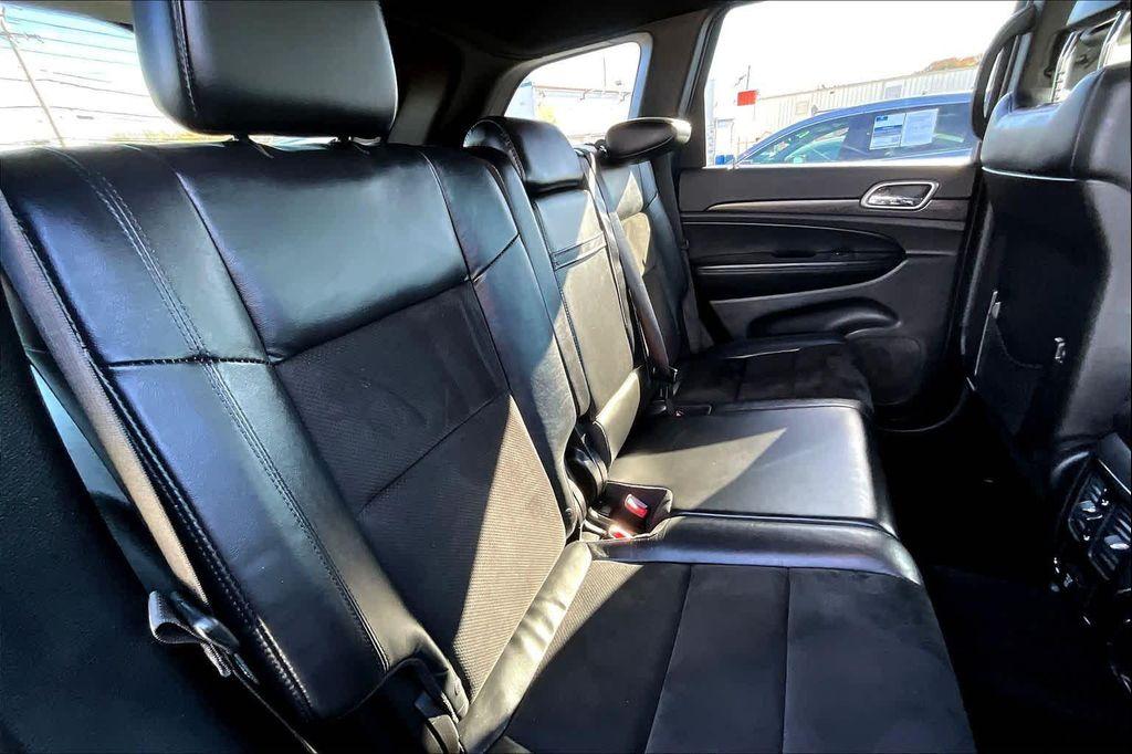 used 2017 Jeep Grand Cherokee car, priced at $15,500