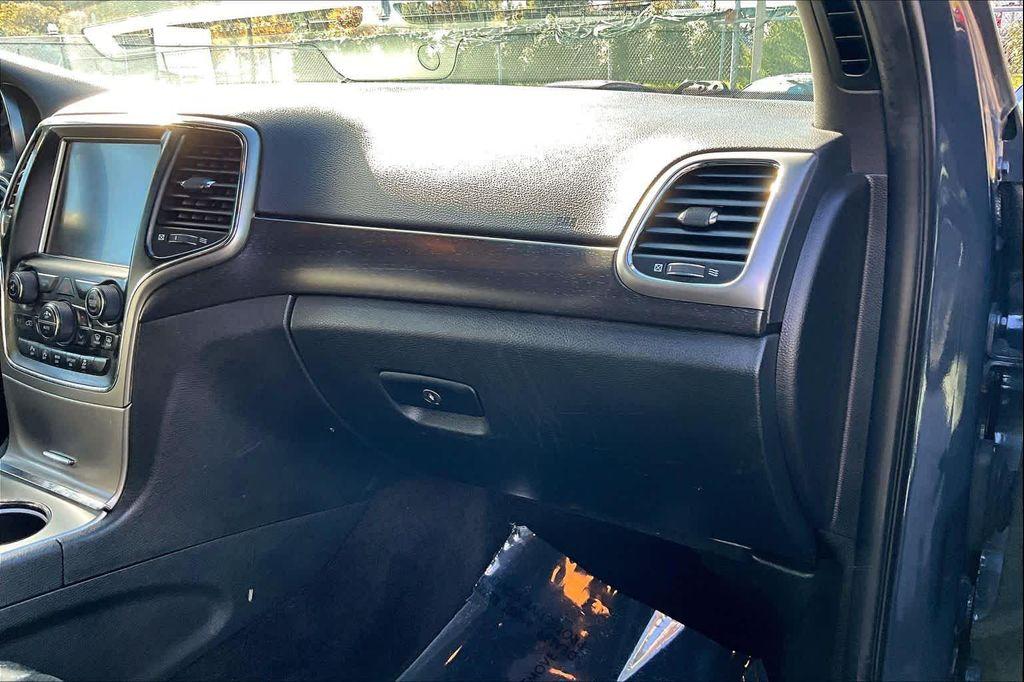 used 2017 Jeep Grand Cherokee car, priced at $15,500