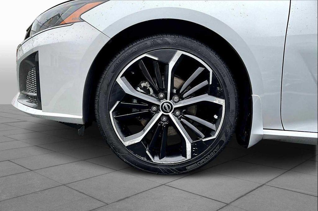 used 2023 Nissan Altima car, priced at $20,999