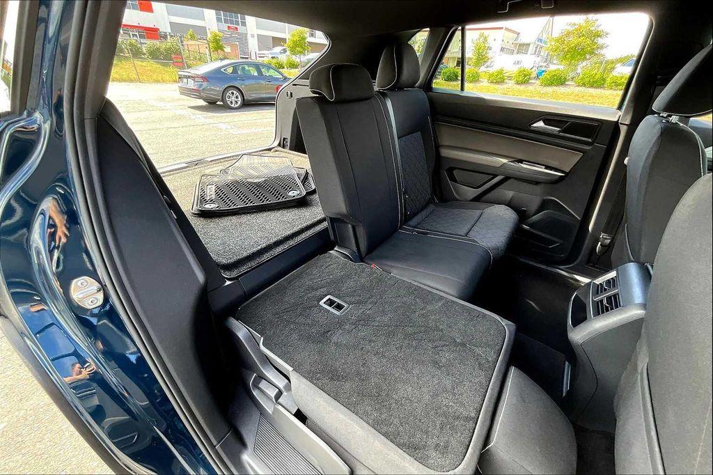 used 2021 Volkswagen Atlas Cross Sport car, priced at $20,000
