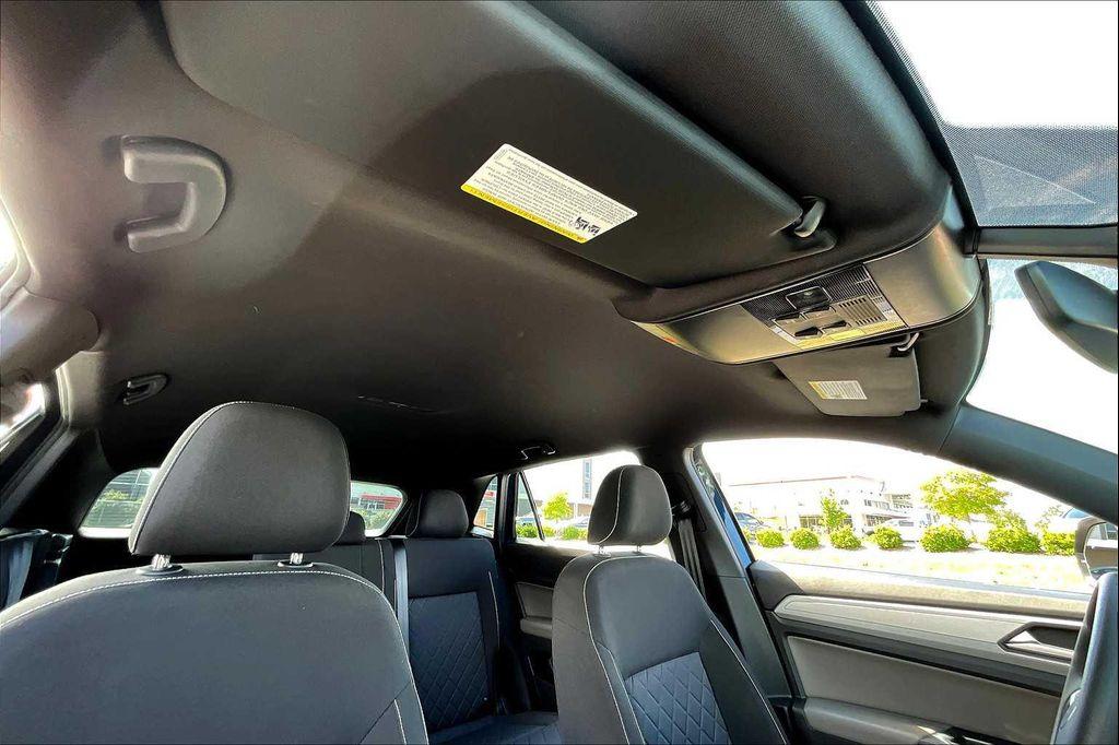 used 2021 Volkswagen Atlas Cross Sport car, priced at $20,000