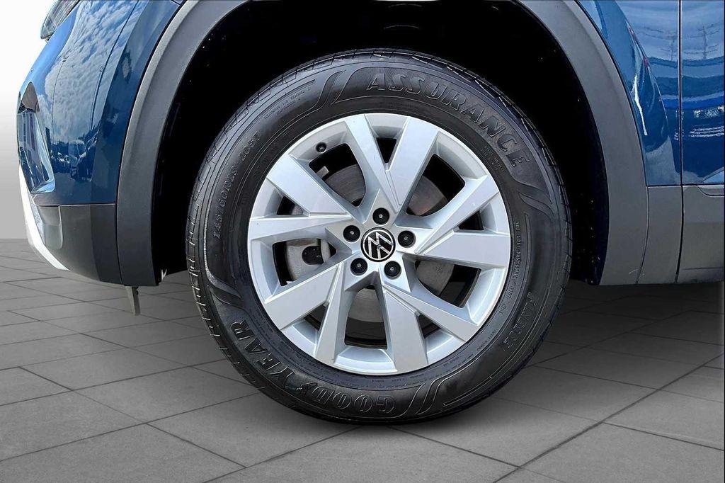 used 2021 Volkswagen Atlas Cross Sport car, priced at $20,000