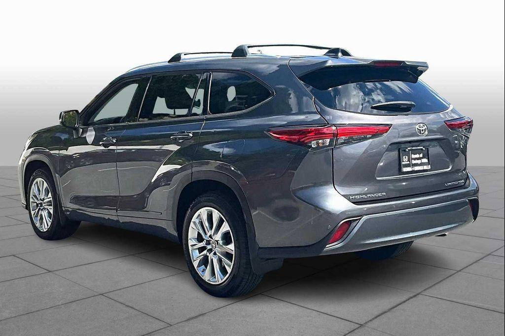 used 2021 Toyota Highlander car, priced at $28,202