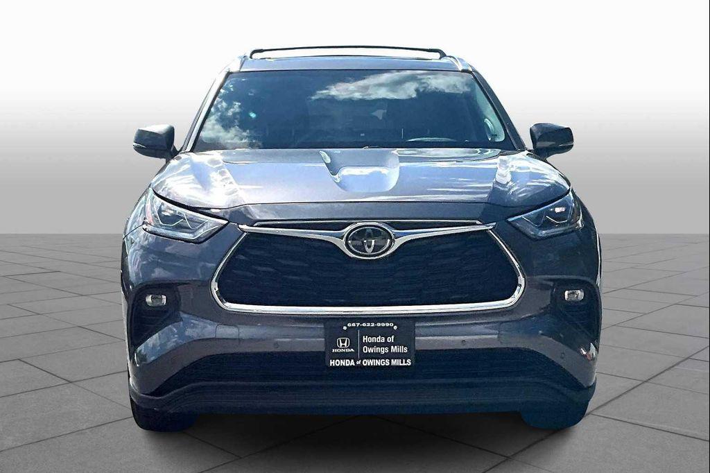 used 2021 Toyota Highlander car, priced at $28,202