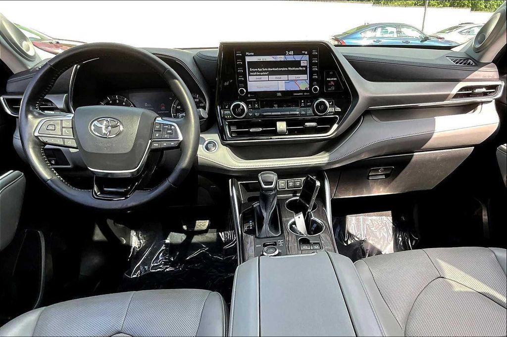 used 2021 Toyota Highlander car, priced at $28,202