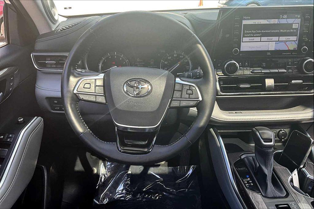 used 2021 Toyota Highlander car, priced at $28,202