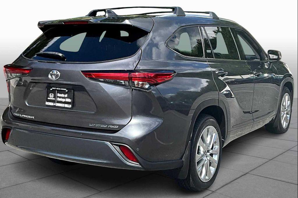 used 2021 Toyota Highlander car, priced at $28,202