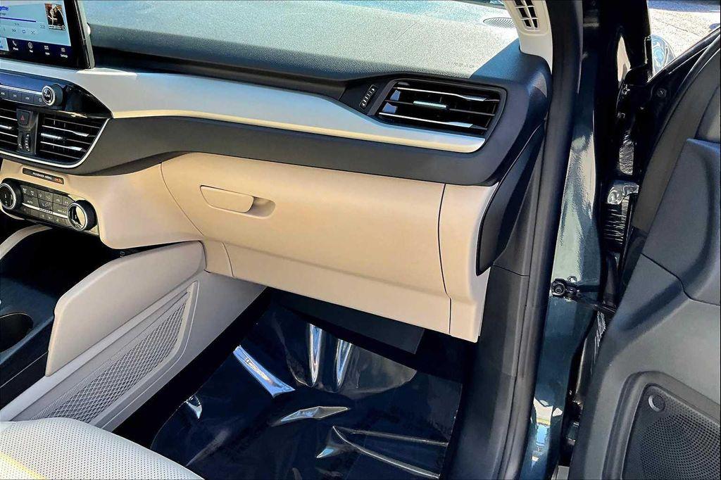 used 2022 Ford Escape car, priced at $22,849