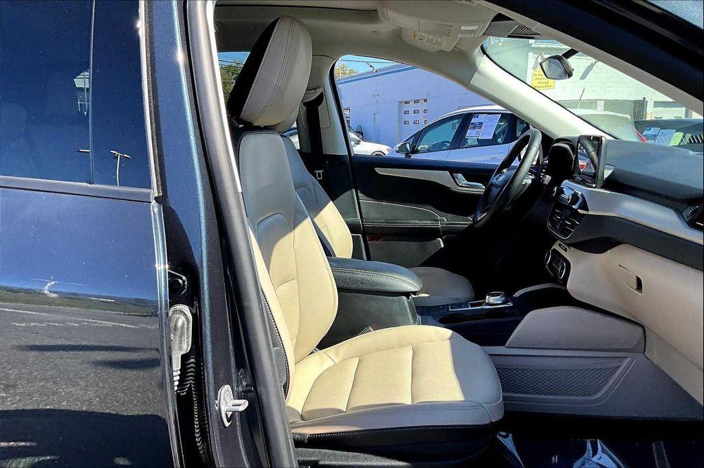 used 2022 Ford Escape car, priced at $22,849