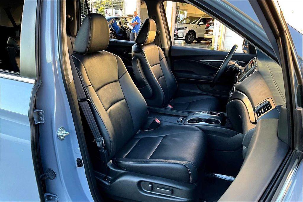 used 2022 Honda Pilot car, priced at $28,233