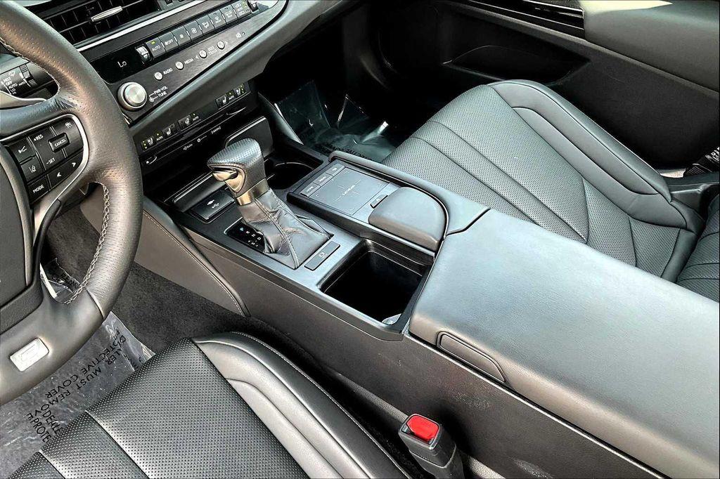 used 2022 Lexus ES 350 car, priced at $39,500