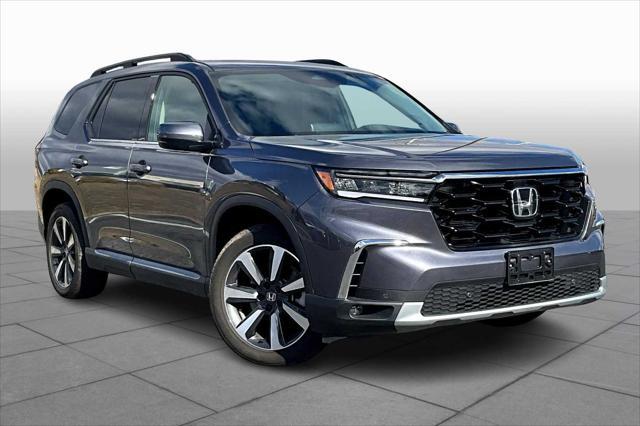 used 2025 Honda Pilot car, priced at $46,699