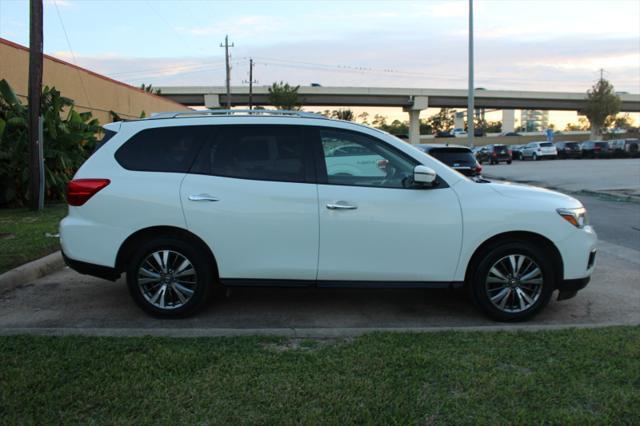 used 2020 Nissan Pathfinder car, priced at $9,999