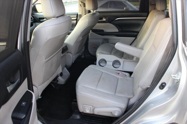 used 2015 Toyota Highlander car, priced at $15,999