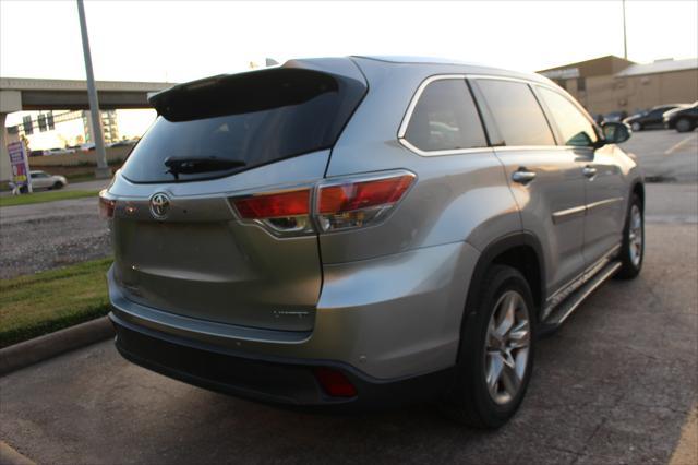 used 2015 Toyota Highlander car, priced at $15,999