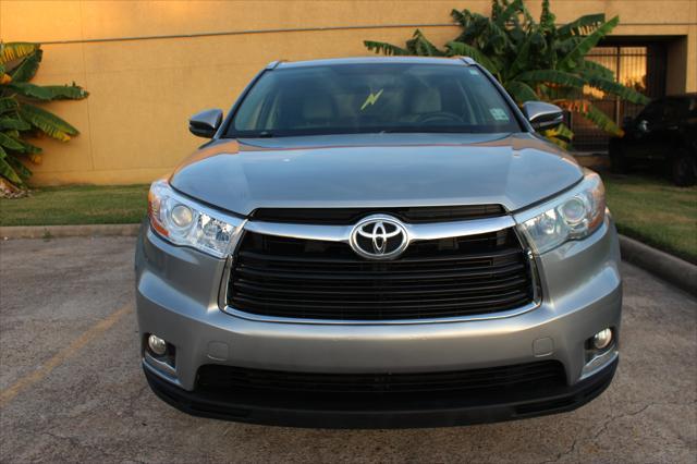 used 2015 Toyota Highlander car, priced at $15,999