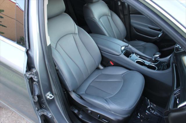 used 2019 Buick Envision car, priced at $9,999