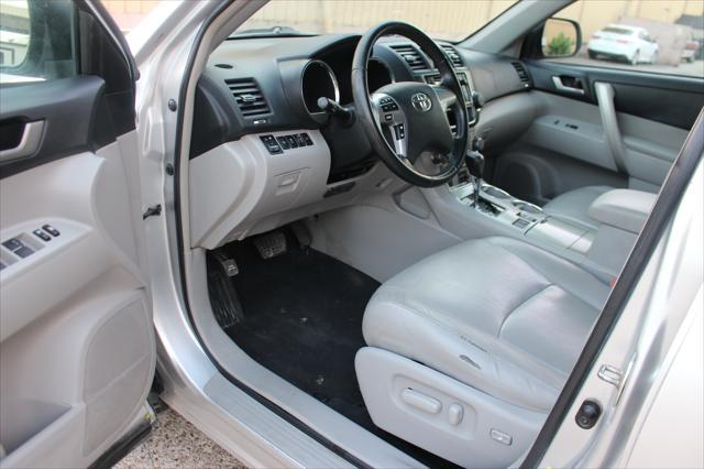used 2013 Toyota Highlander car, priced at $10,599