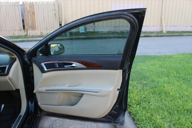 used 2013 Lincoln MKZ car, priced at $6,499