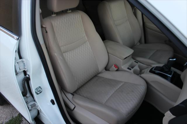 used 2019 Nissan Rogue car, priced at $12,399