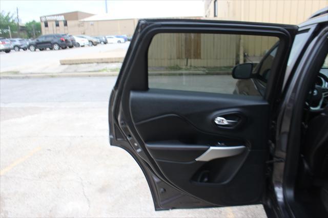 used 2018 Jeep Cherokee car, priced at $12,399