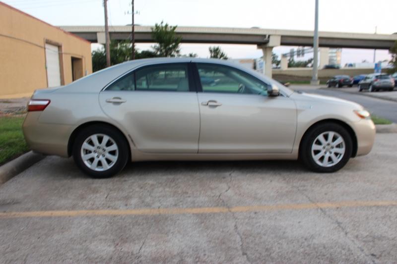 used 2007 Toyota Camry Hybrid car, priced at $7,999