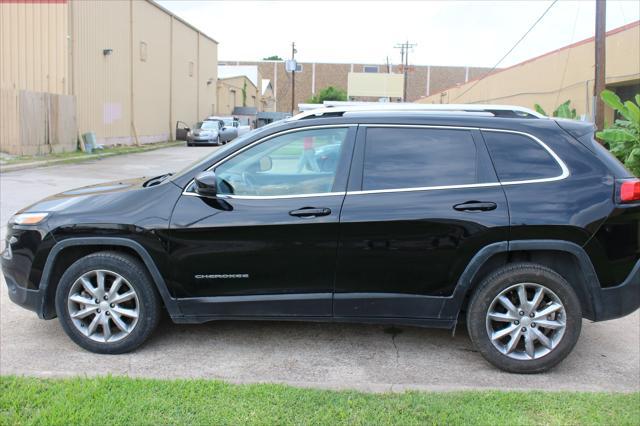 used 2018 Jeep Cherokee car, priced at $11,499