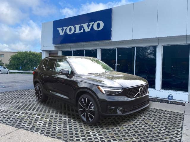 new 2024 Volvo XC40 car, priced at $56,025