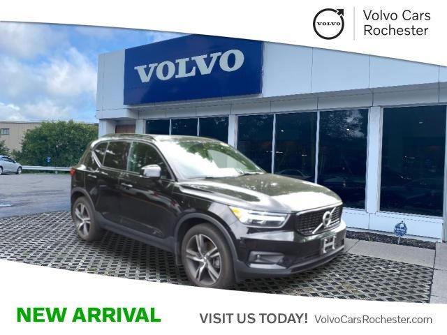 used 2021 Volvo XC40 car, priced at $35,358