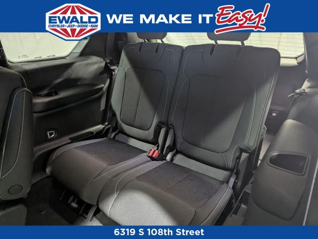 new 2025 Jeep Grand Cherokee L car, priced at $39,071