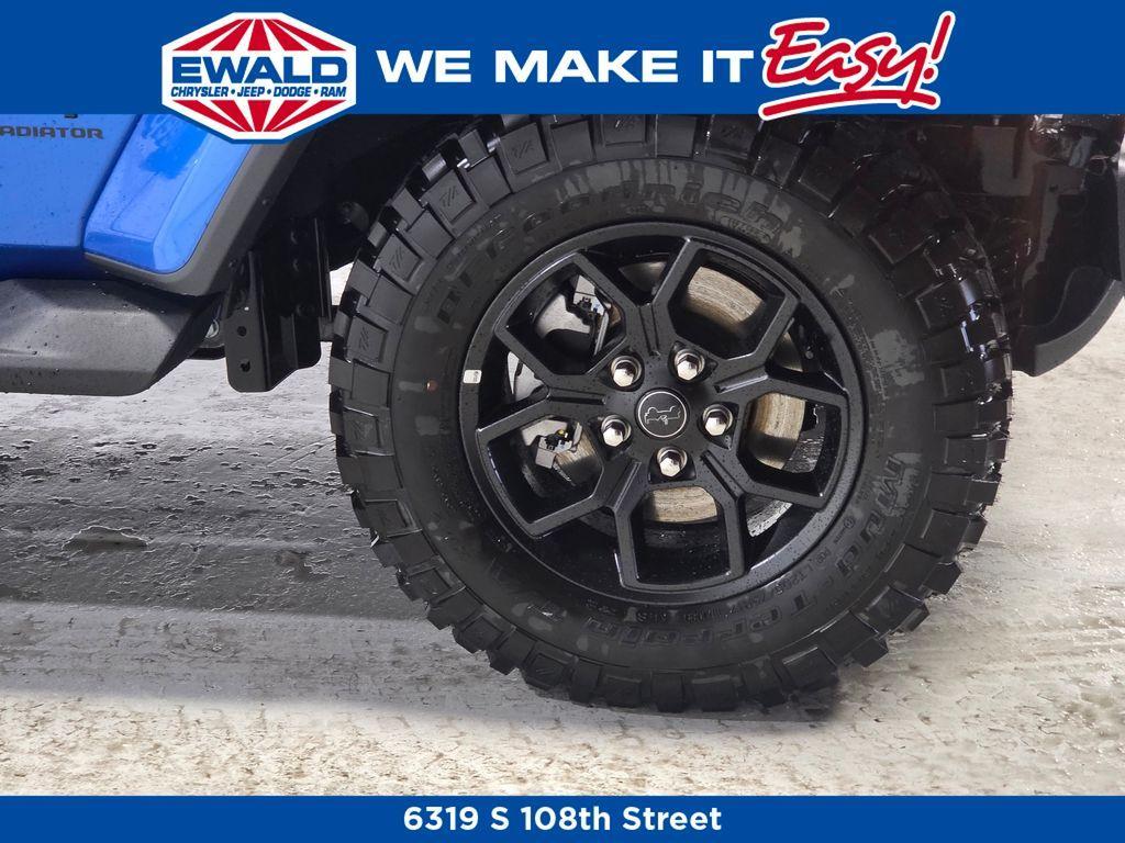 new 2025 Jeep Gladiator car, priced at $48,585