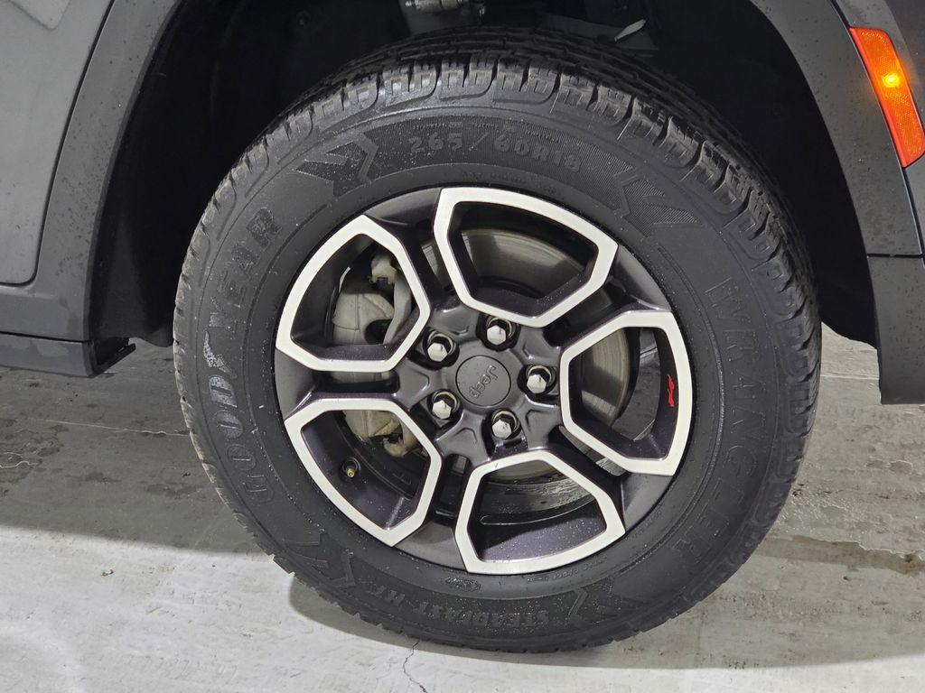 used 2022 Jeep Grand Cherokee car, priced at $34,683