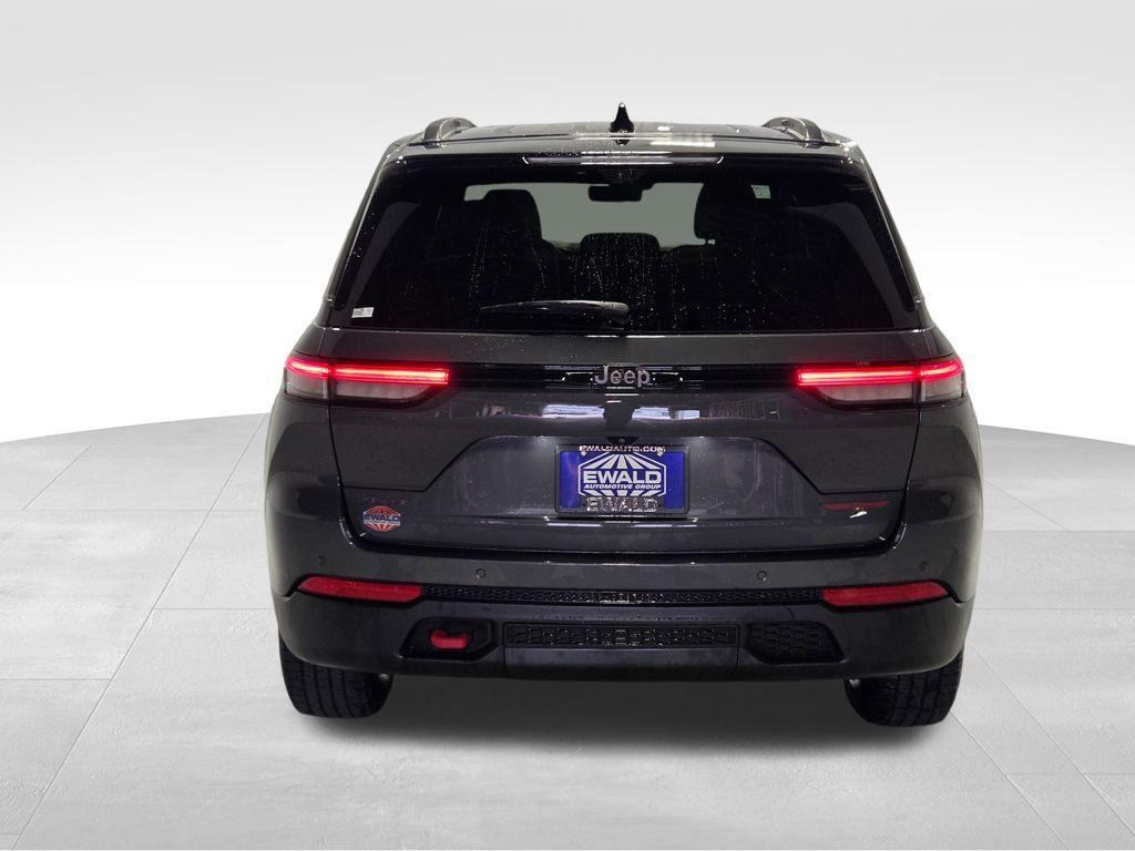 used 2022 Jeep Grand Cherokee car, priced at $34,683