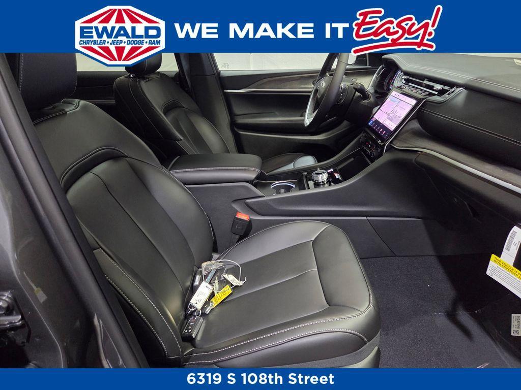 new 2025 Jeep Grand Cherokee L car, priced at $51,904