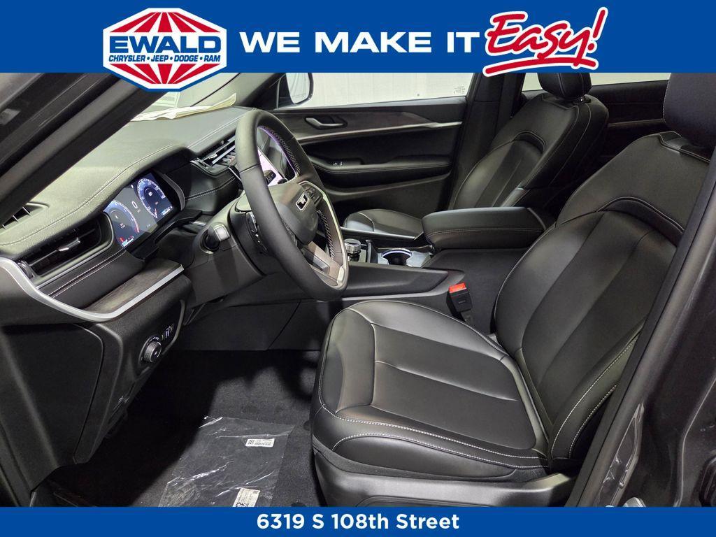 new 2025 Jeep Grand Cherokee L car, priced at $51,904