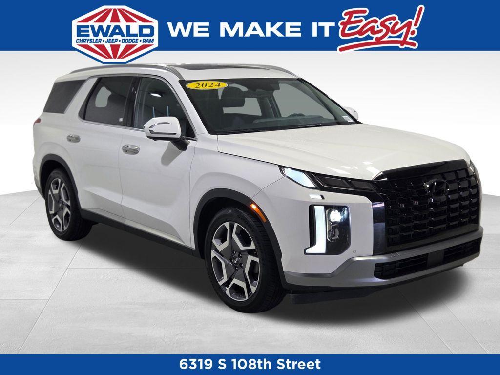 used 2024 Hyundai Palisade car, priced at $31,879