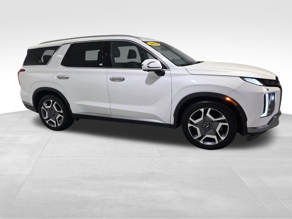 used 2024 Hyundai Palisade car, priced at $31,879