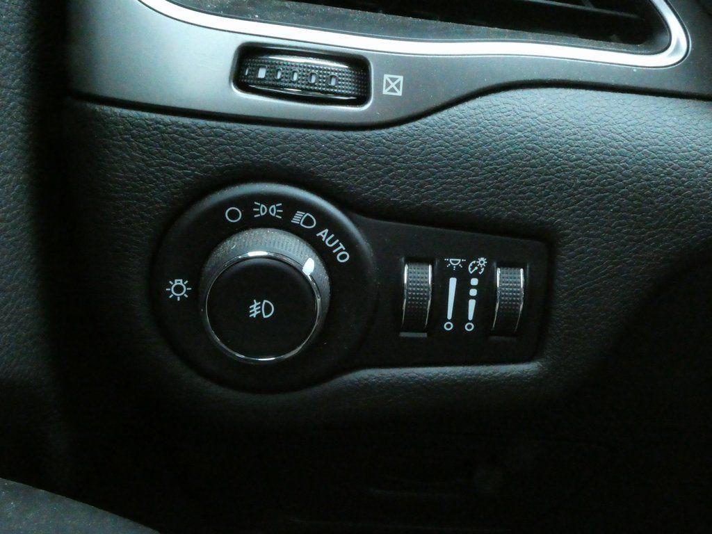 used 2019 Jeep Cherokee car, priced at $19,701