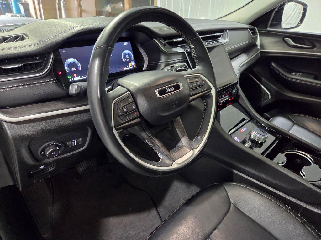 used 2022 Jeep Grand Cherokee car, priced at $33,994