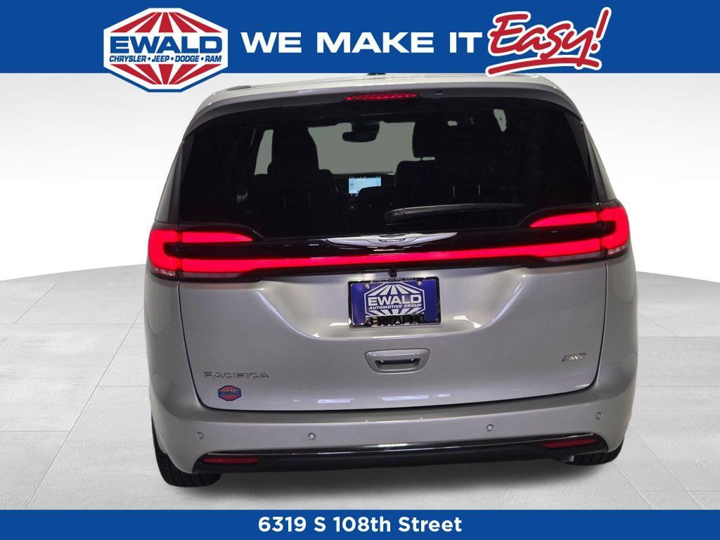 new 2026 Chrysler Pacifica car, priced at $47,077