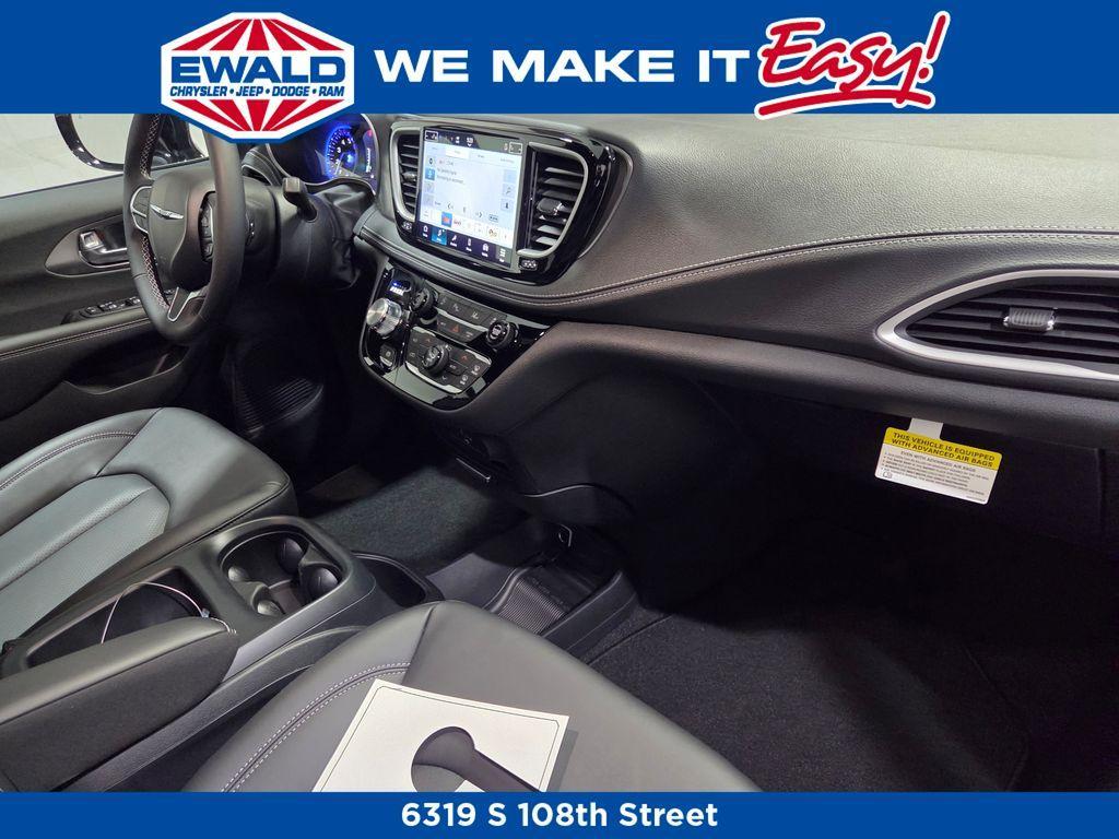 new 2026 Chrysler Pacifica car, priced at $47,077