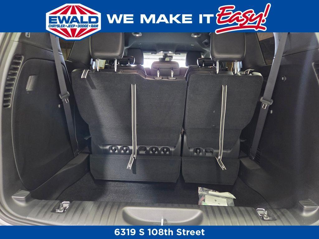 new 2026 Chrysler Pacifica car, priced at $47,077