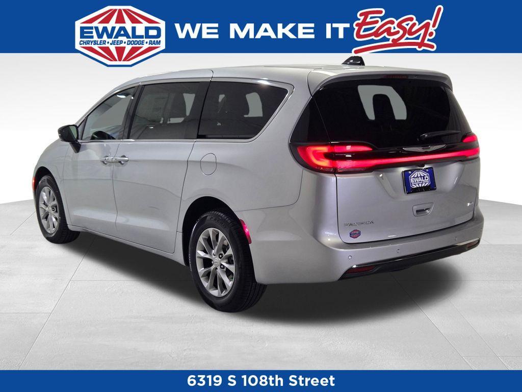 new 2026 Chrysler Pacifica car, priced at $47,077