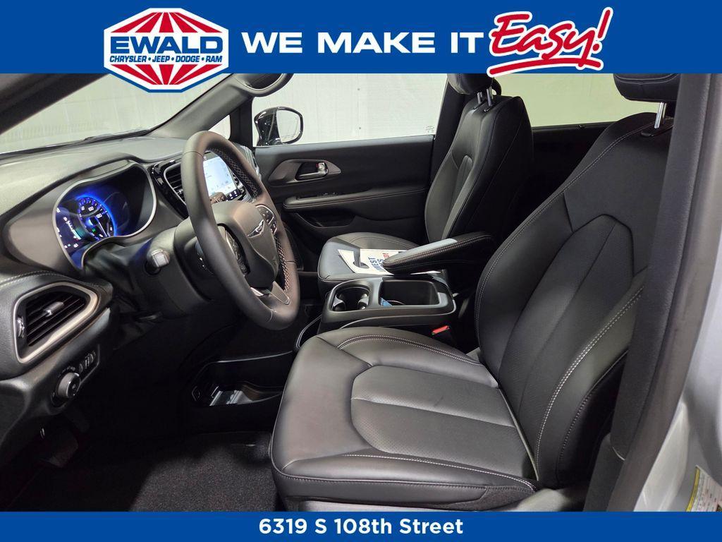 new 2026 Chrysler Pacifica car, priced at $47,077