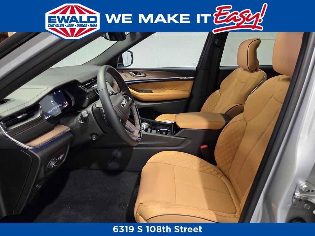 new 2025 Jeep Grand Cherokee car, priced at $61,425