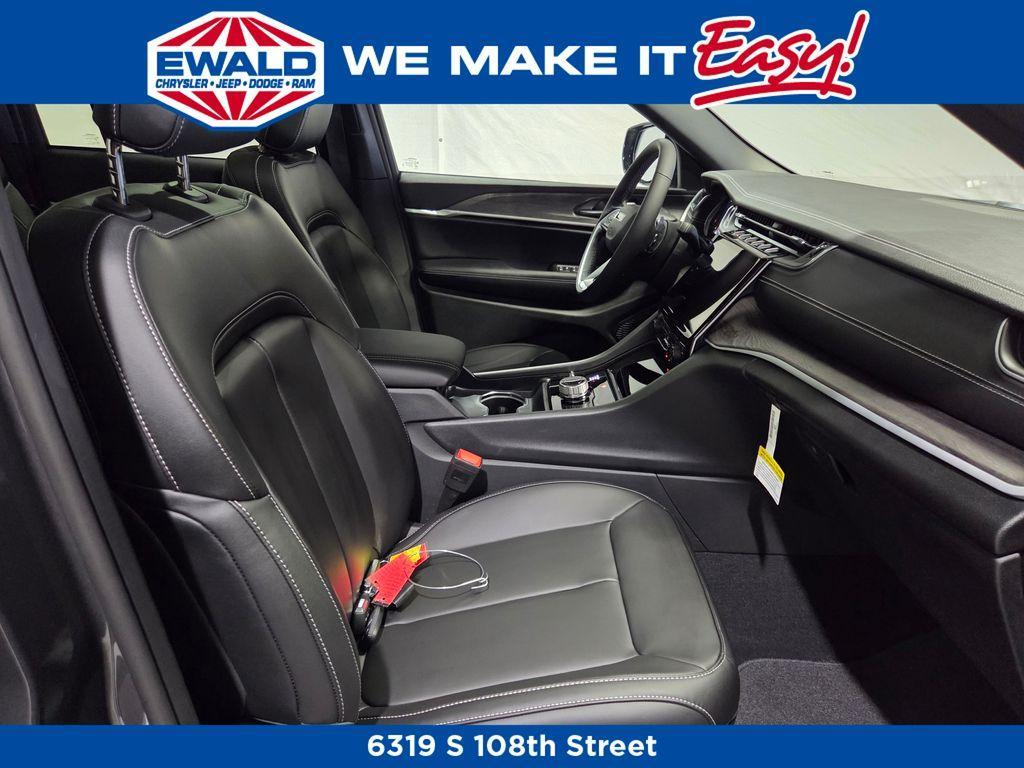 new 2025 Jeep Grand Cherokee car, priced at $48,871